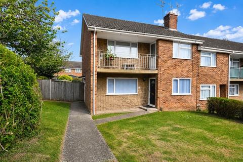 2 bedroom apartment to rent, 3 Milstead Close, Vinters Park