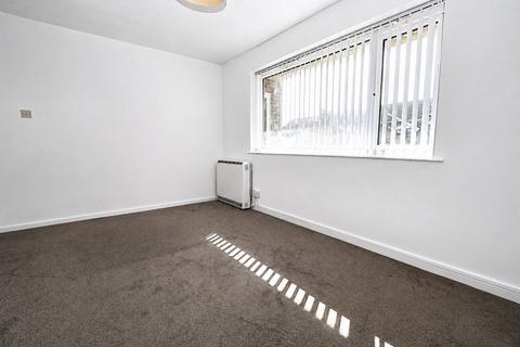 2 bedroom apartment to rent, 3 Milstead Close, Vinters Park