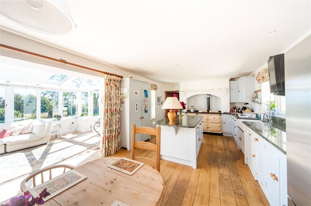 Kitchen/Dining