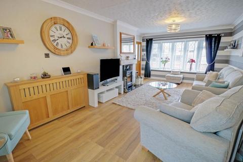 30 Corran Garth, Hull, HU4 7HE