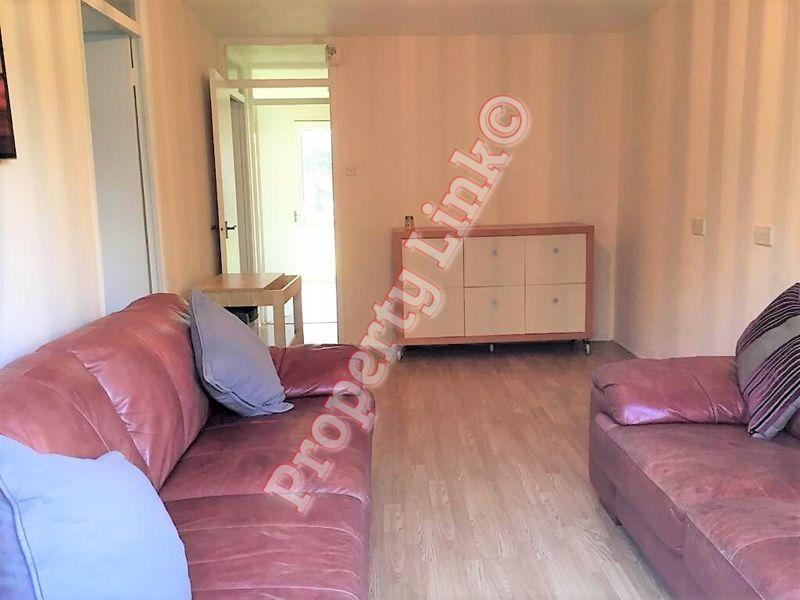 One bedroom flat, Ground Floor, Purpose built at Dellow Close, Newbury