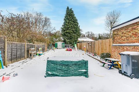 12 Kings Walk, South Croydon, CR2 9BS