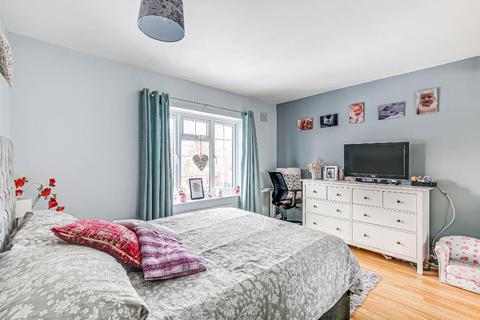12 Kings Walk, South Croydon, CR2 9BS
