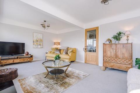 9 Blaydon Walk, Prenton, CH43 6TT