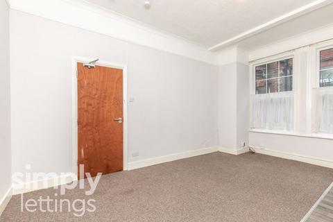 Studio to rent, Shakespeare Road, Worthing