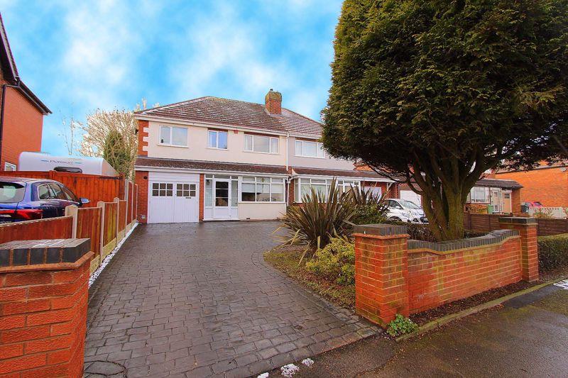 Daw End Lane, Rushall 4 bed semidetached house £239,950