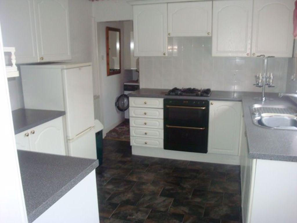 Readhead Avenue, South Shields 2 bed flat £425 pcm (£98 pw)