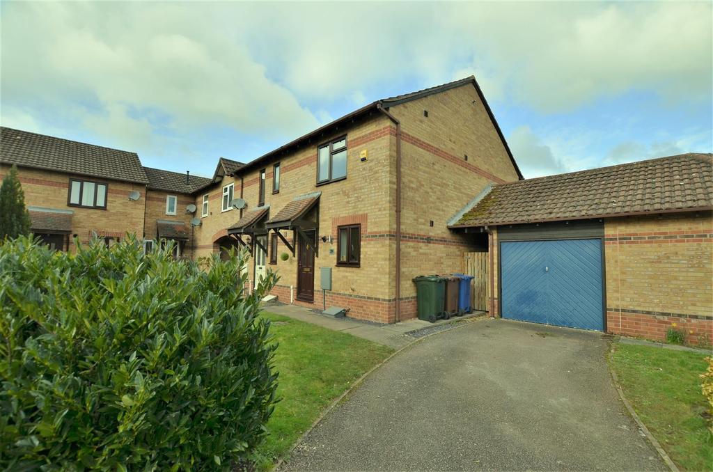Spruce Drive, Bicester 2 bed semidetached house £265,000