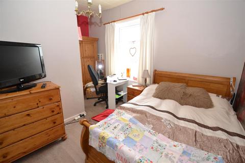 14 Pearson Row, Wyke, Bradford, BD12 9PL