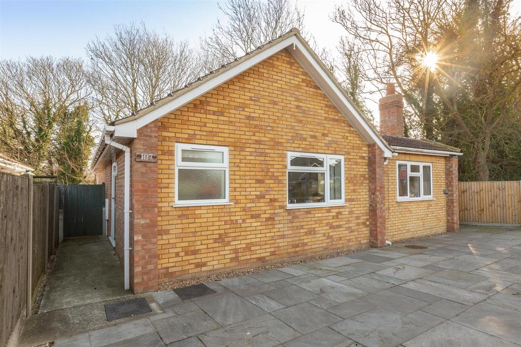 Park Lane, Birchington 2 bed detached bungalow £325,000
