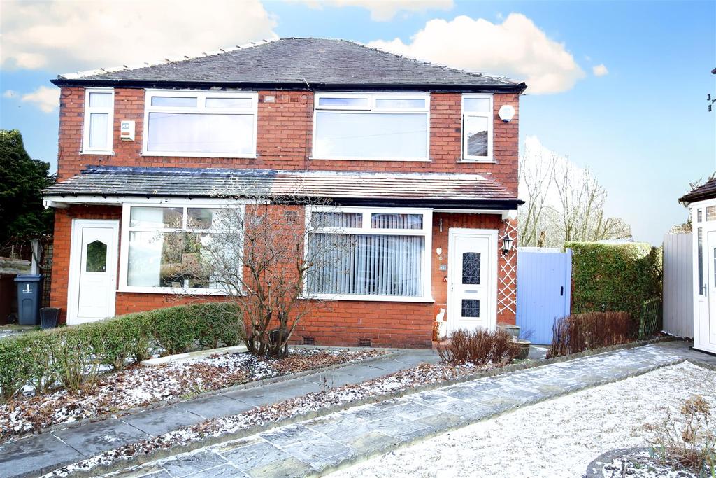 Neilston Avenue, Manchester 2 bed semidetached house £130,000