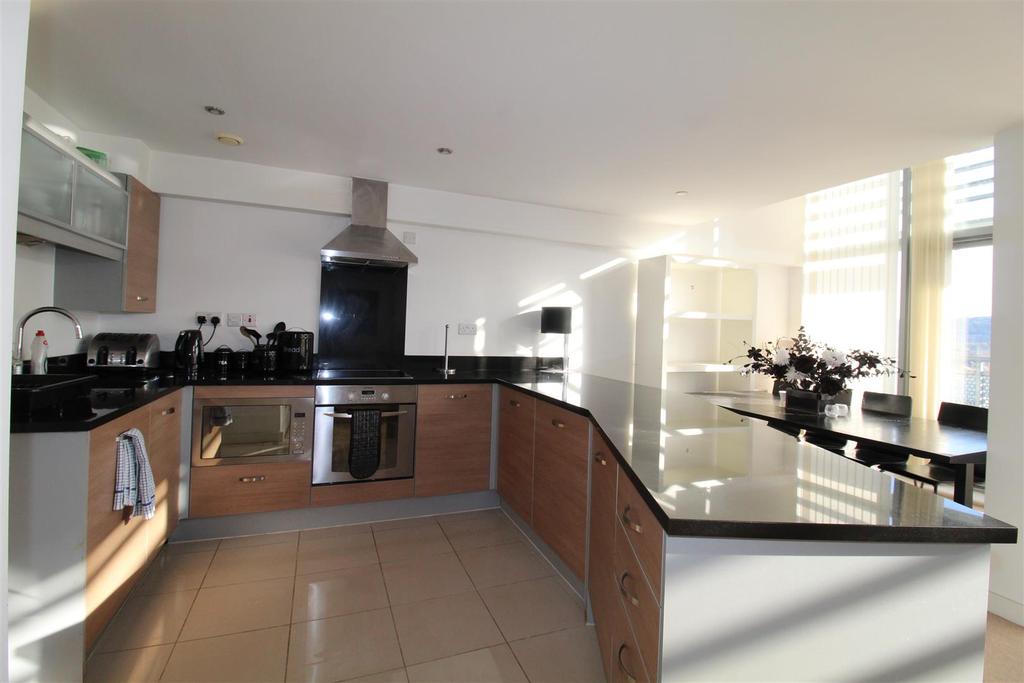 Valley Mill, Elland, Halifax 3 bed penthouse £825 pcm (£190 pw)