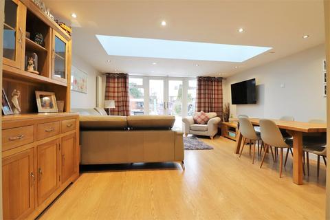 61 Ingleton Avenue, Welling, DA16 2JY