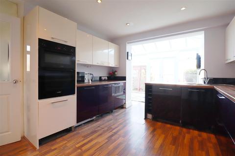 33 Taunton Close, Bexleyheath, DA7 6NN