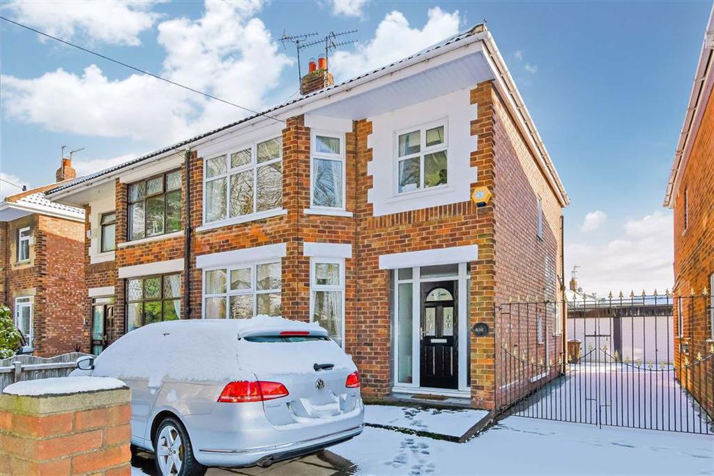 Ings Road, HULL, HU7 4 bed semidetached house £220,000