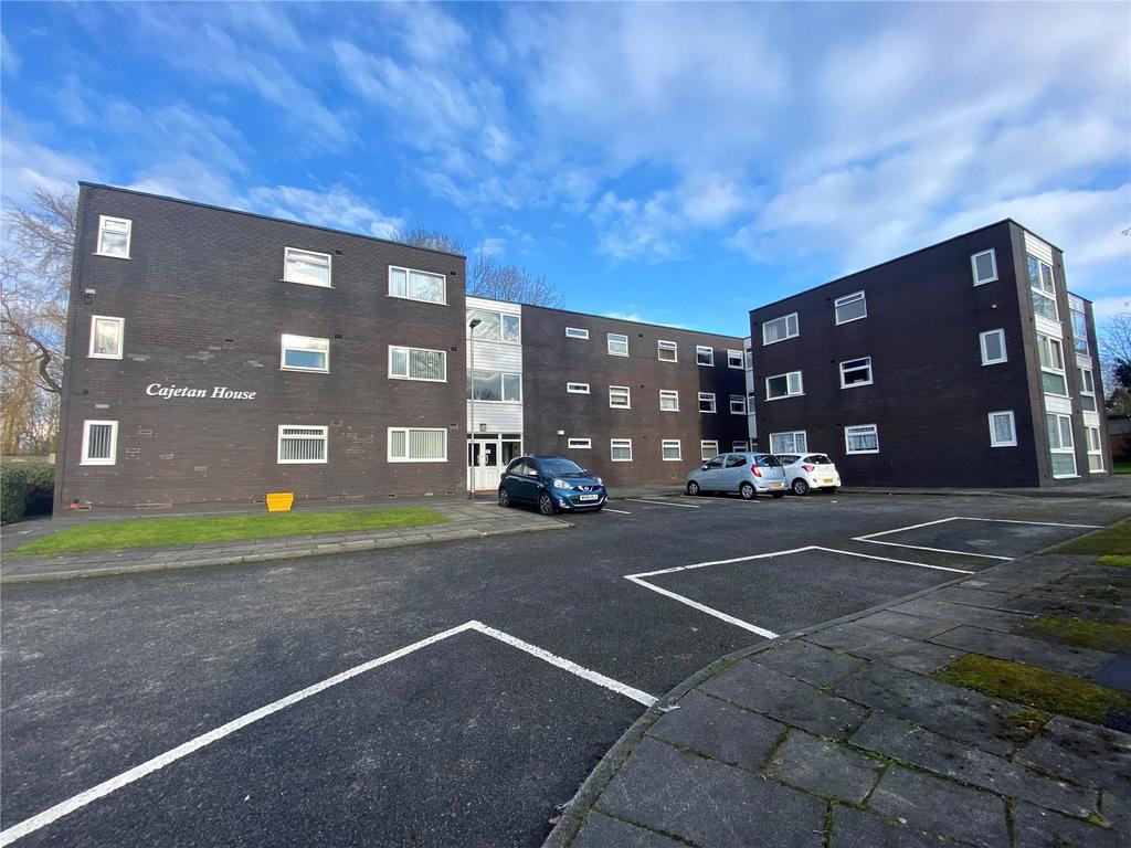 Cajetan House, Moss Lane, Alkrington... 2 bed apartment £750 pcm (£