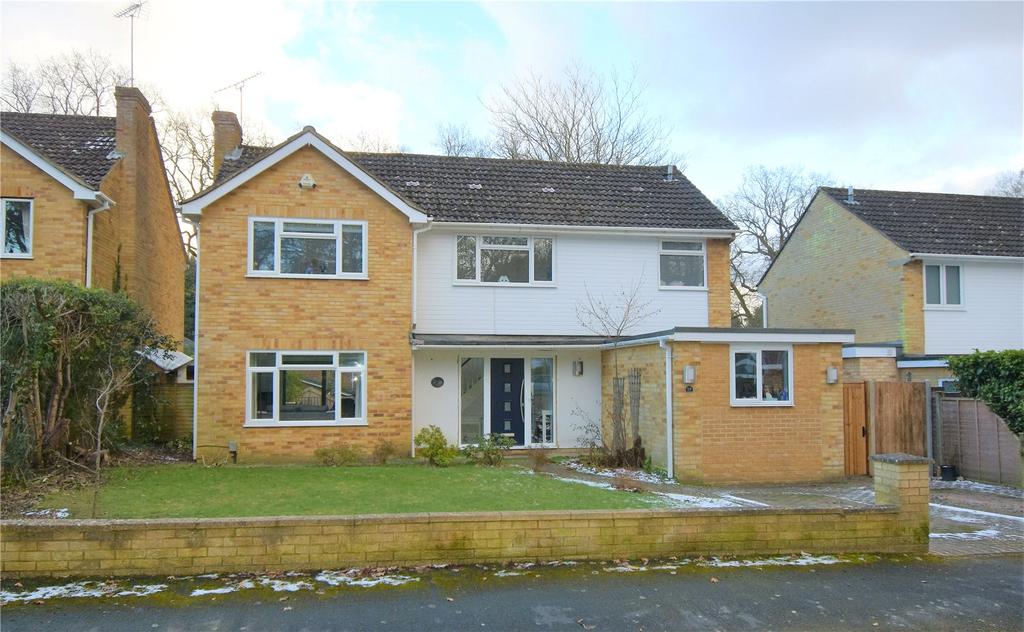 Highbury Crescent, Camberley, Surrey, GU15 4 bed detached house £650,000