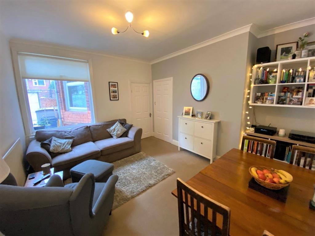 Salisbury Avenue, North Shields, Tyne and Wear, NE29 9PD 2 bed ground