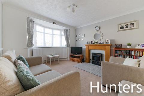 32 Eton Avenue, Hounslow, TW5 0HB