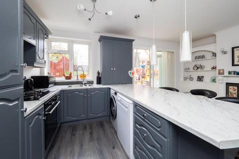 20 Garth Road, Morden, SM4 4JY
