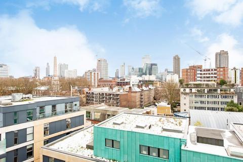 190 Dance Square, London, EC1V 3AN