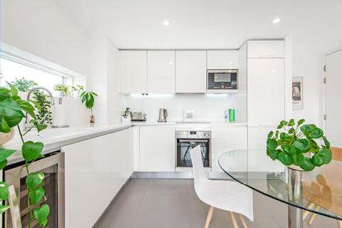 190 Dance Square, London, EC1V 3AN