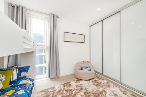 190 Dance Square, London, EC1V 3AN