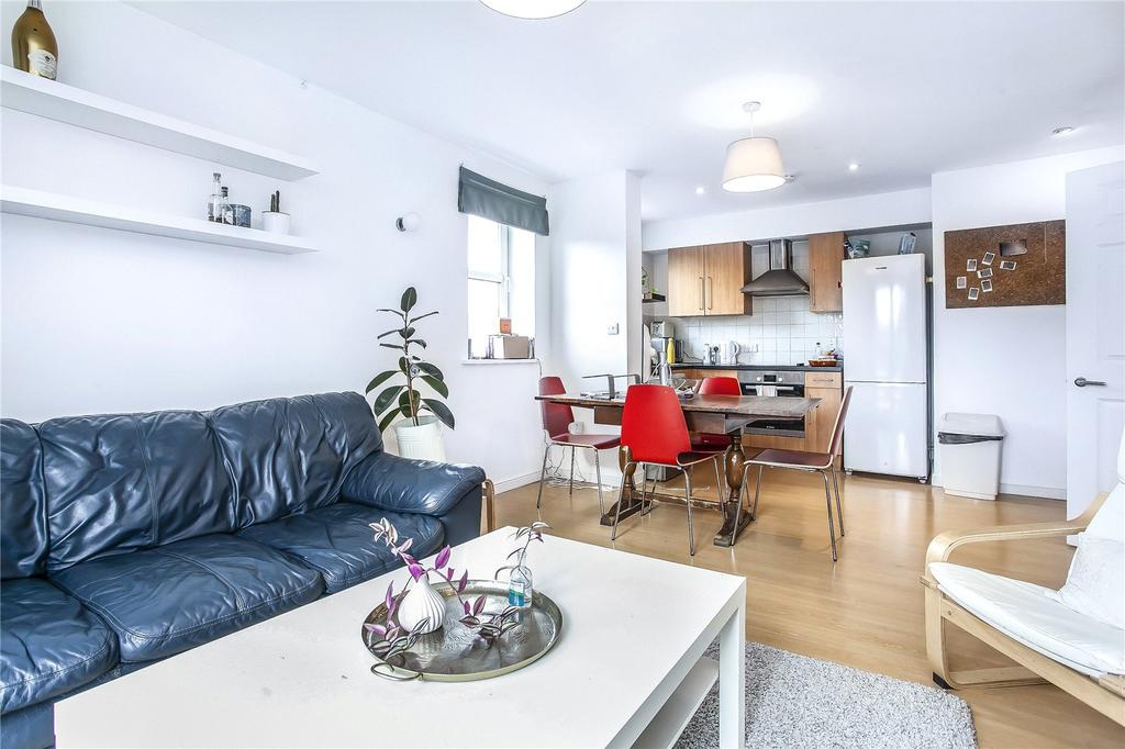 Queensbridge Road London E8 2 Bed Flat 1 638 Pcm 378 Pw 