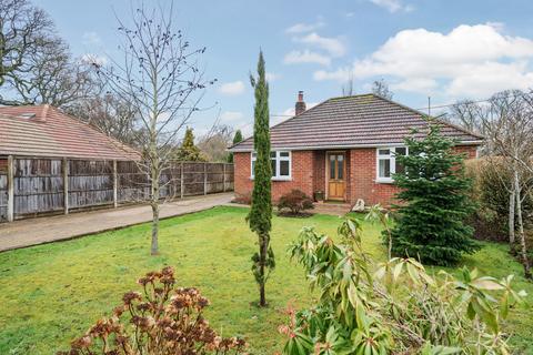 2 bedroom bungalow for sale, West Lane, North Baddesley, Southampton, Hampshire, SO52
