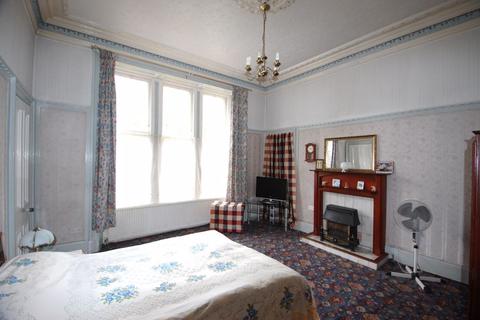 3 Bruce Road, Glasgow, G41 5EL