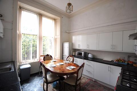3 Bruce Road, Glasgow, G41 5EL