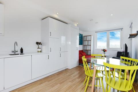 53 Garden Road, Richmond, TW9 4NR