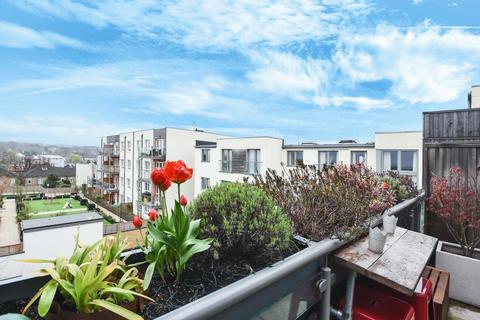 53 Garden Road, Richmond, TW9 4NR