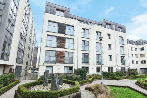 53 Garden Road, Richmond, TW9 4NR