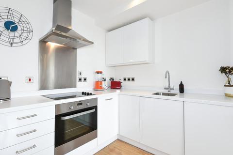 53 Garden Road, Richmond, TW9 4NR