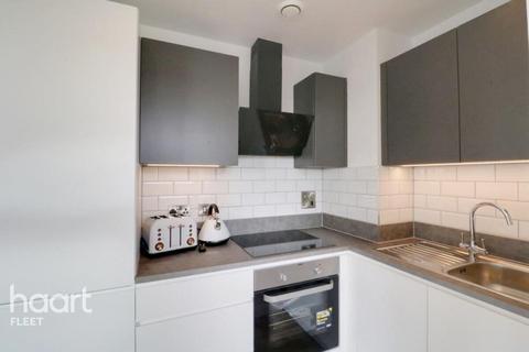 1 bedroom flat to rent, Farnborough Road, Farnborough