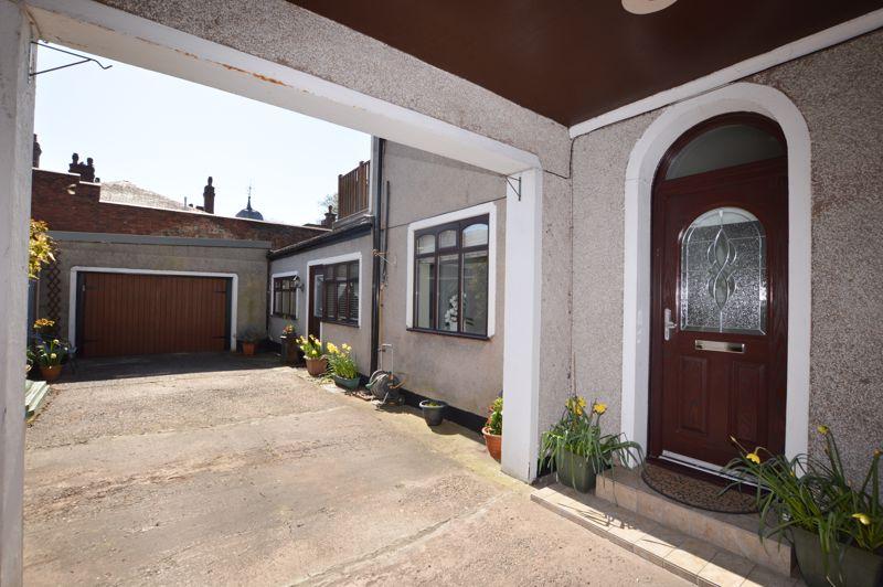 Newton Road, Lowton, Warrington, WA3 1PF 4 bed semidetached house £