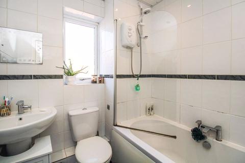 12 Brookview Drive, Stoke-on-trent, ST3 5XJ