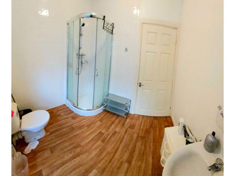 139 King Edward Road Swansea 6 bed house £1,680 pcm (£388 pw)
