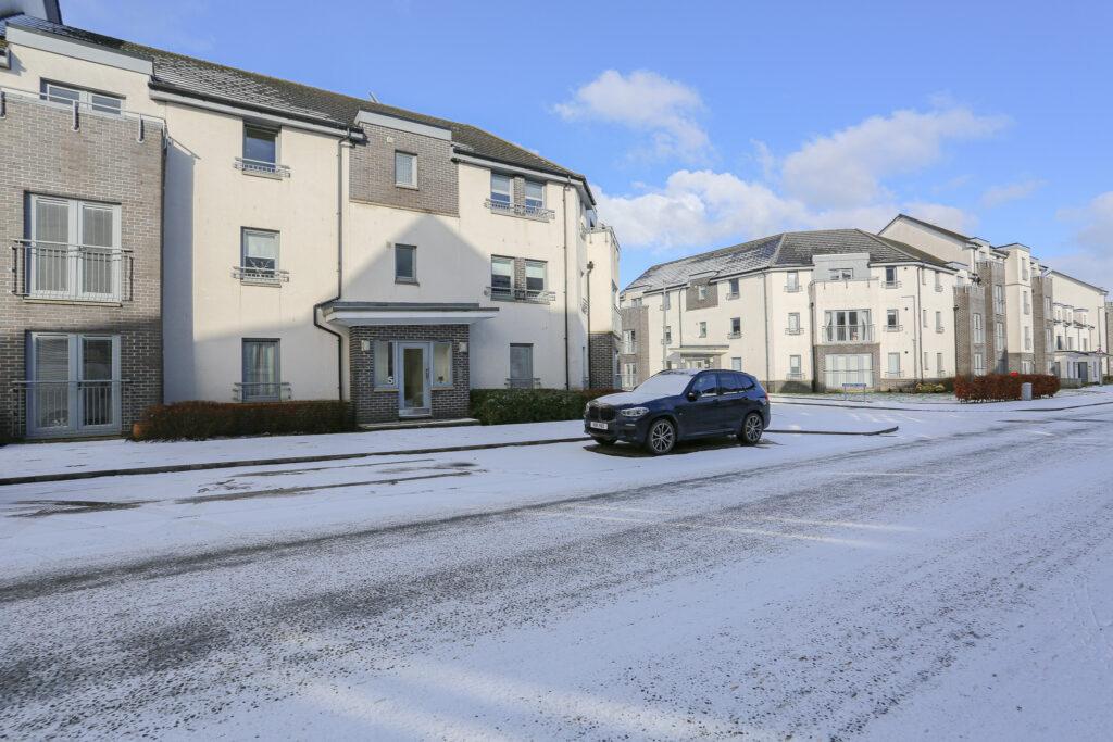 5 Crookston Court, Kinnaird Village... 2 bed apartment £119,000