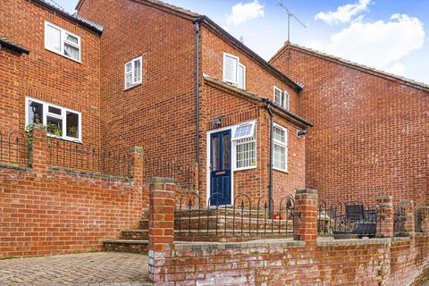 3 bedroom semi-detached house to rent, Brecon Way,  High Wycombe,  HP13