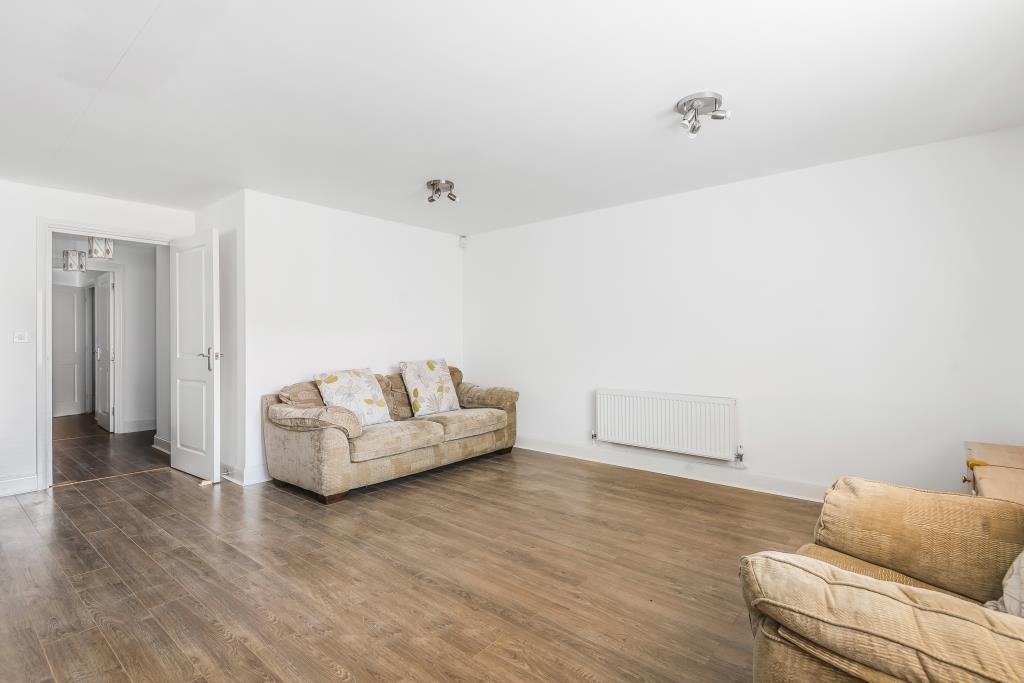 Town Centre, Bicester, OX26 2 bed apartment to rent £1,300 pcm (£300 pw)