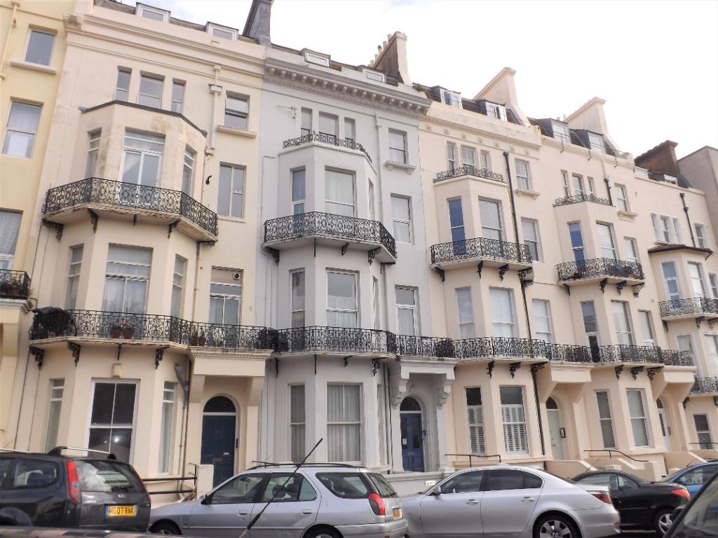 Warrior Square, St. LeonardsOnSea, TN37 6BS 2 bed flat to rent £695