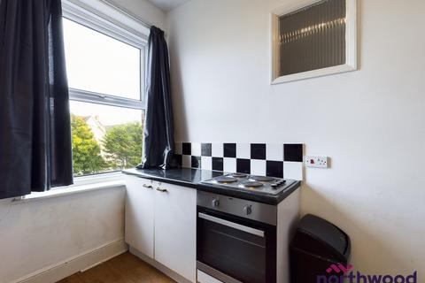 2 bedroom flat to rent, Warrior Square, St. Leonards-On-Sea, TN37