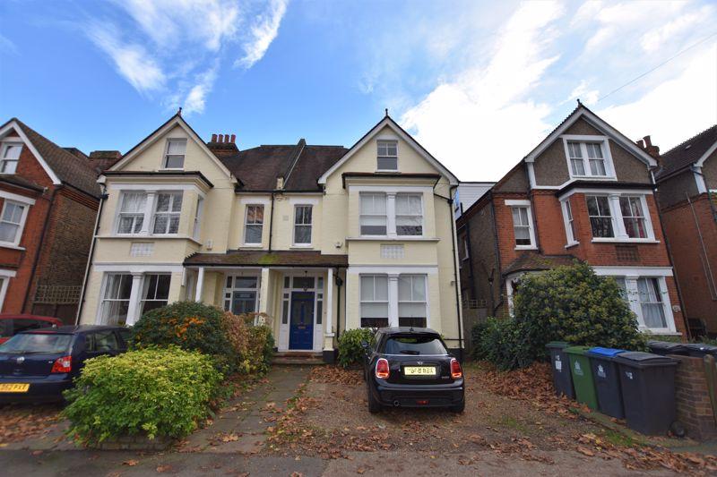 Balaclava Road, Surbiton 5 bed semidetached house £2,800 pcm (£646 pw)