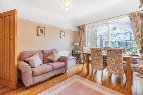 65 Hawkhurst Way, West Wickham, BR4 9PE