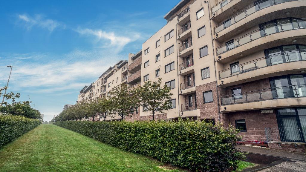 Waterfront Avenue, Granton, Edinburgh, EH5 2 bed flat £925 pcm (£213 pw)