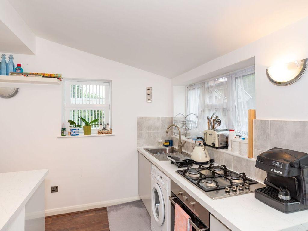 Beautiful Three Bedroom House for Sale in Ilford