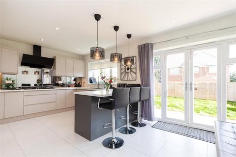 Lambourn House Brookers Hill, Shinfield, Reading, RG2 9BX