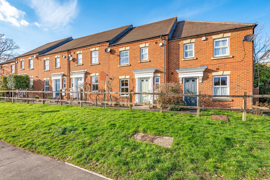Broad Lane, Bracknell, Berkshire, 4 bed terraced house £385,000